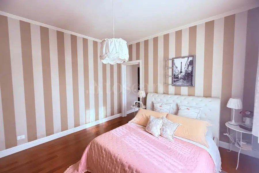 Casale in vendita di 300 mq a €990.000 (rif. 9/2026)