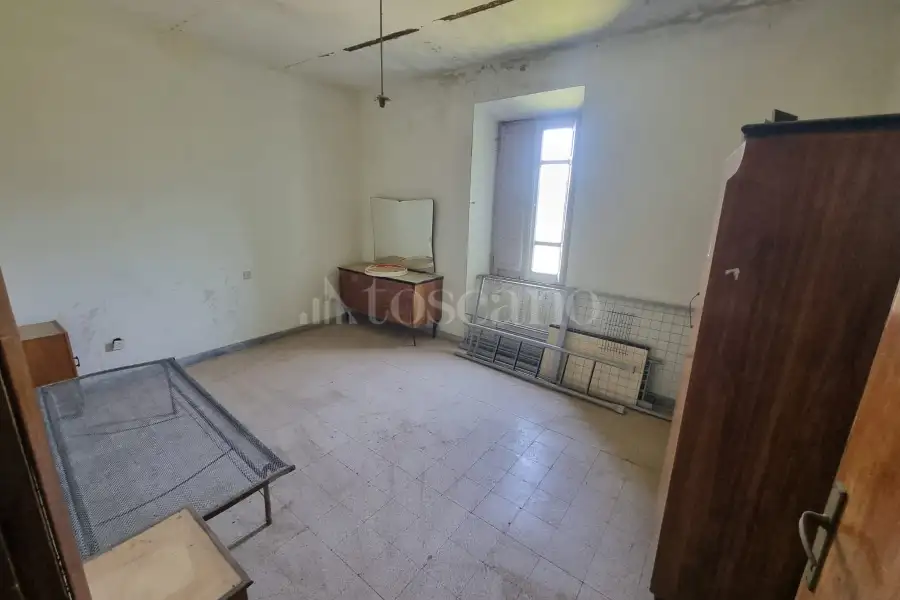 Casale in vendita di 660 mq a €95.000 (rif. 22/2025)