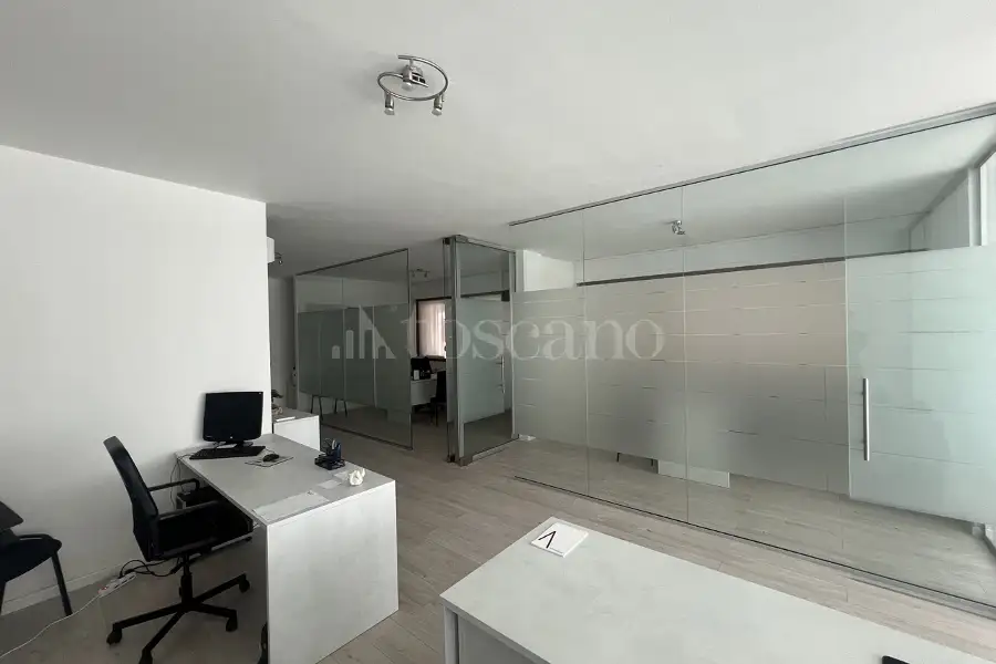 Ufficio in vendita di 100 mq a €99.000 (rif. 32/2026)