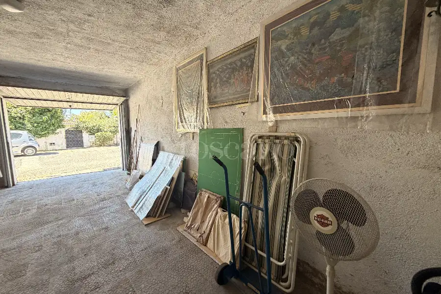 Box in vendita di 38 mq a €25.000 (rif. 28/2026)