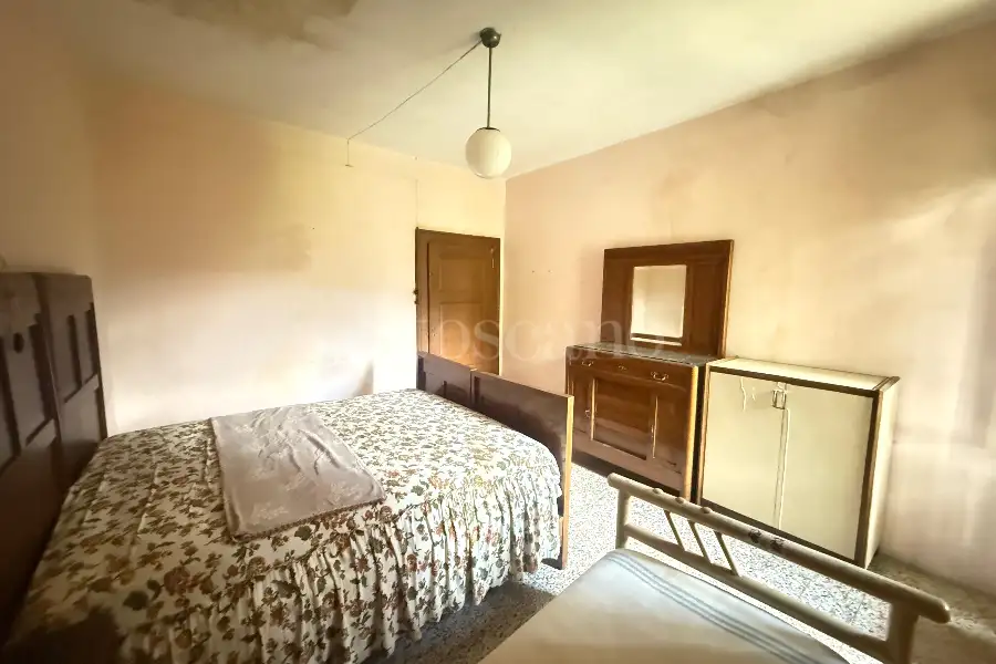 Casa Indipendente in vendita di 200 mq a €115.000 (rif. 25/2025)