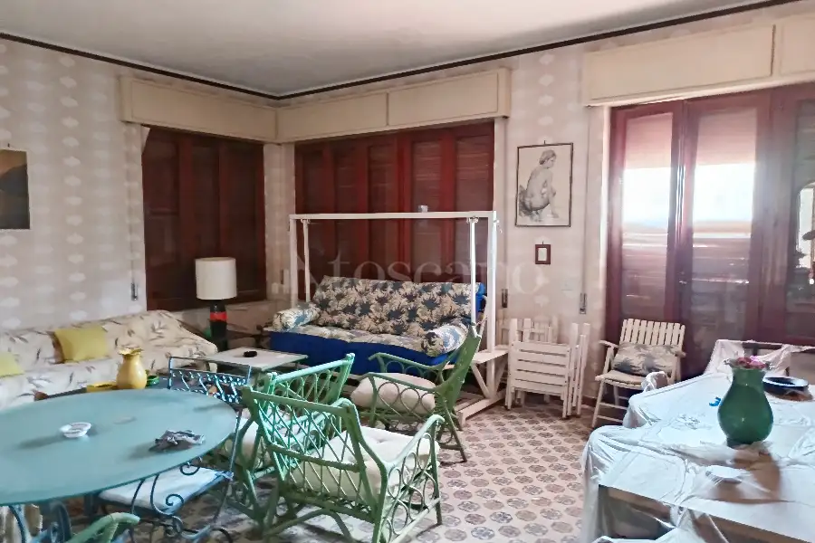 Villa in vendita di 365 mq a €490.000 (rif. 112/2025)