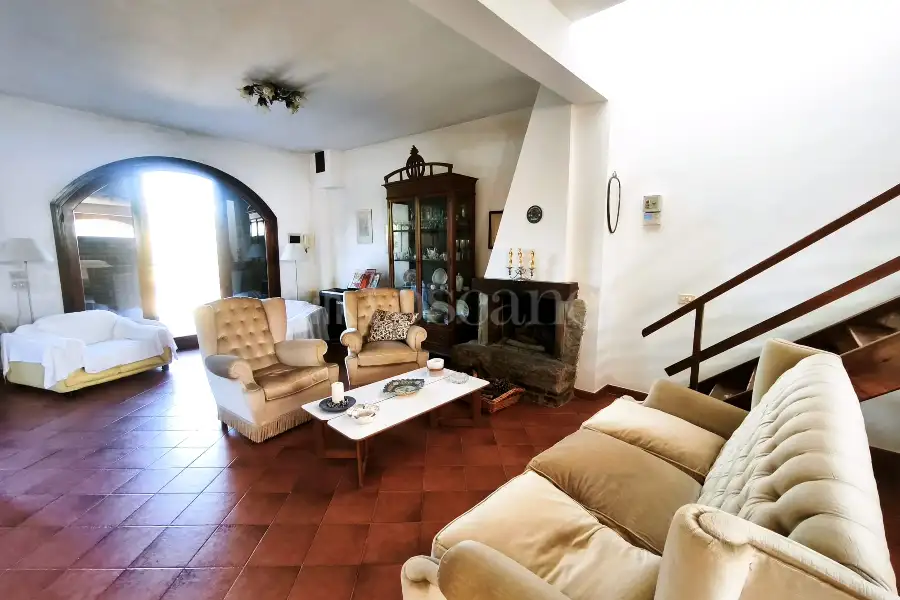 Villa in vendita di 350 mq a €520.000 (rif. 126/2025)