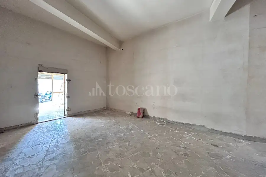Stabile Uso Ufficio in vendita di 180 mq a €85.000 (rif. 108/2025)