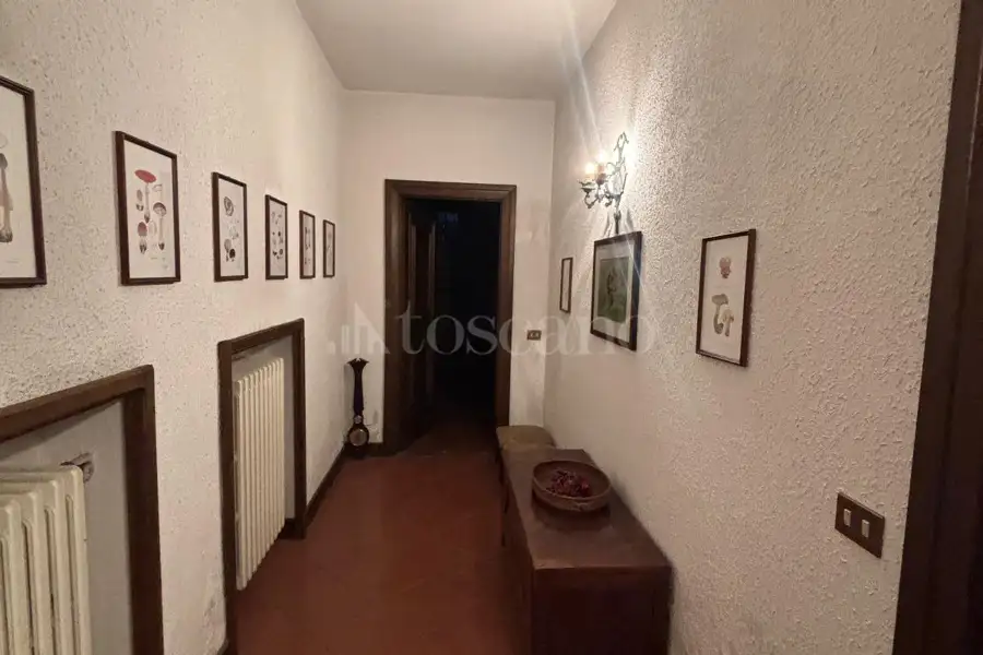 Villa Plurifamiliare in vendita di 370 mq a €1.200.000 (rif. 43/2025)