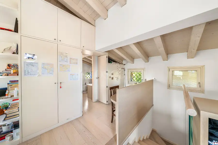Villa in vendita di 350 mq a €970.000 (rif. 41/2026)