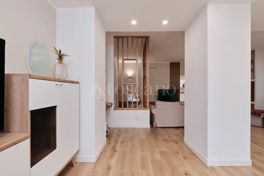 Villa in vendita di 259 mq a €1.100.000 (rif. 2/2026)