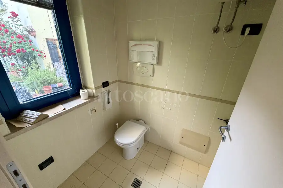 Palazzo in vendita di 365 mq a €650.000 (rif. 21/2026)