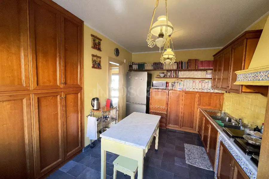 Villa in vendita di 500 mq a €1.500.000 (rif. 45/2025)