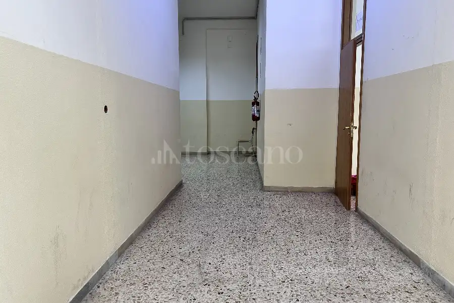 Stabile Uso Ufficio in vendita di 1.516 mq a €1.680.000 (rif. 108/2024)
