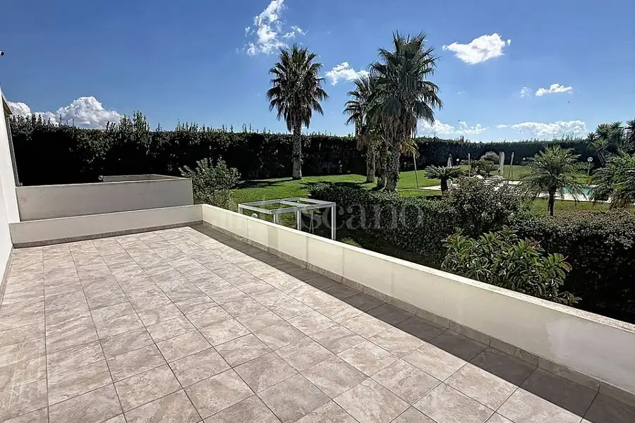 Casa Indipendente in vendita di 250 mq a €879.000 (rif. 203/2026)