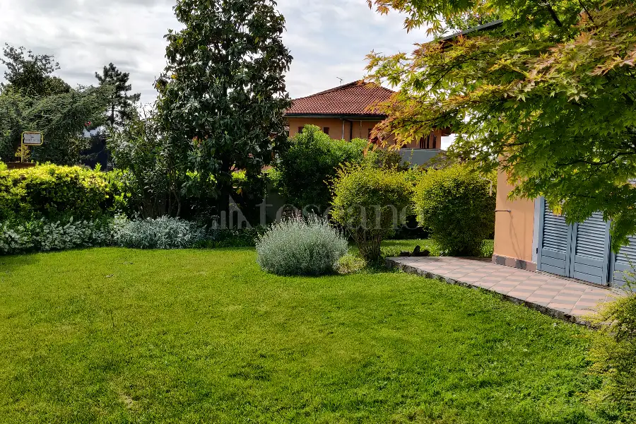 Villa in vendita di 500 mq trattativa riservata (rif. 33/2026)