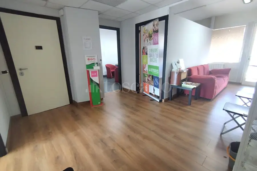 Ufficio in vendita di 150 mq a €160.000 (rif. 9/2025)