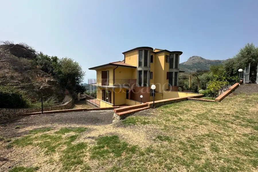 Villino a Schiera in vendita di 182 mq a €205.000 (rif. 30/2023)