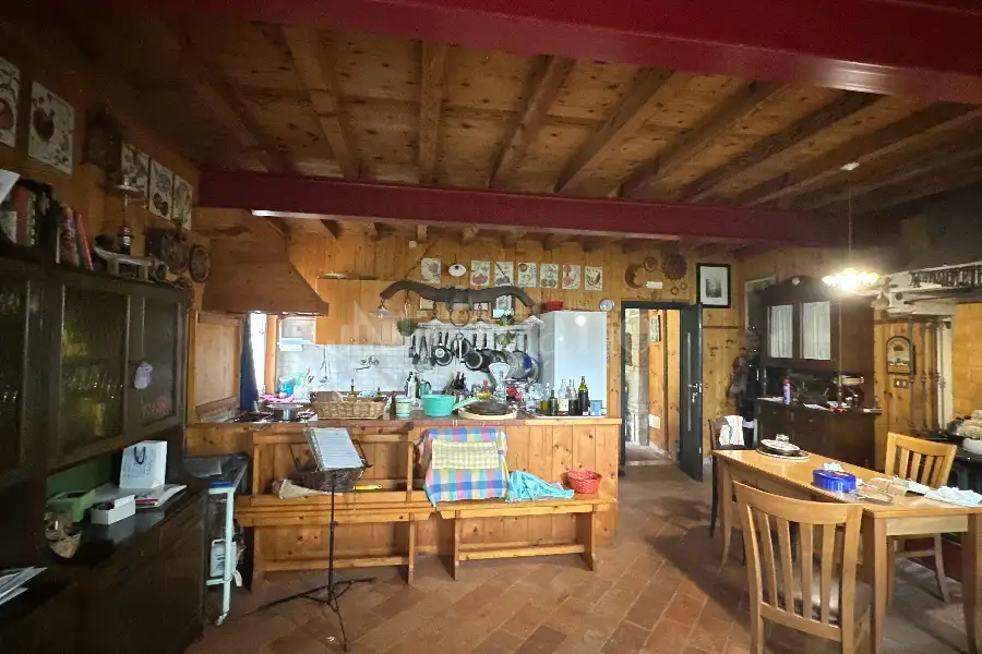 Casa Indipendente in vendita di 90 mq a €780.000 (rif. 57/2026)
