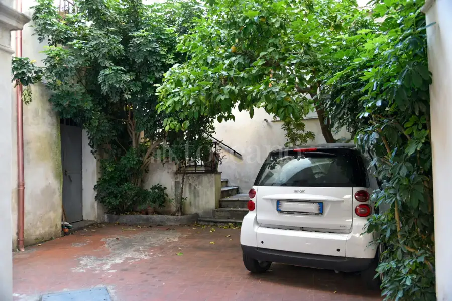 Casa in vendita di 410 mq a €420.000 (rif. 25/2026)