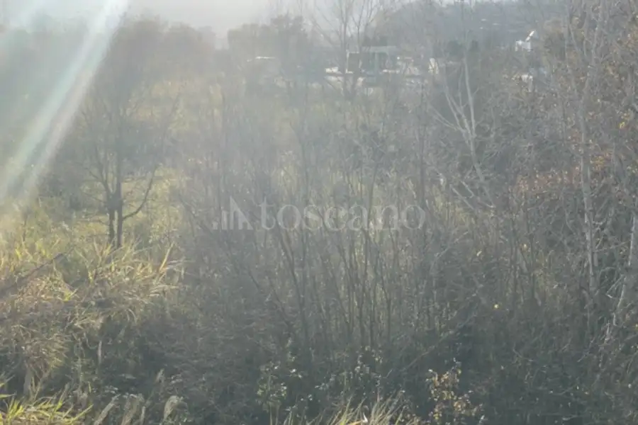 Edificabile Industriale in vendita di 30.000 mq a €320.000 (rif. 6/2026)