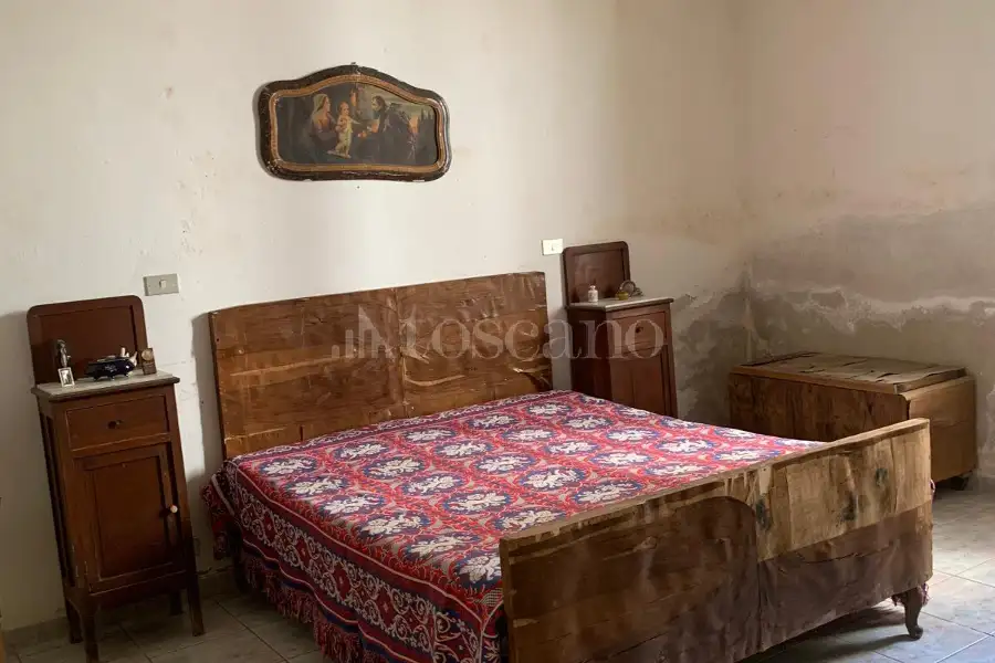 Palazzo in vendita di 160 mq a €40.000 (rif. 3/2026)