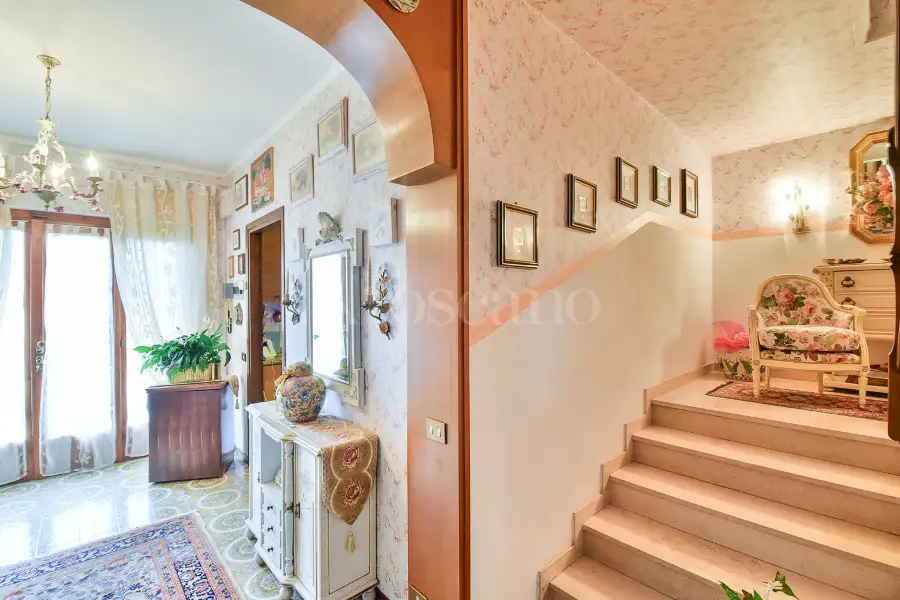 Casa Indipendente in vendita di 280 mq a €680.000 (rif. 26/2024)
