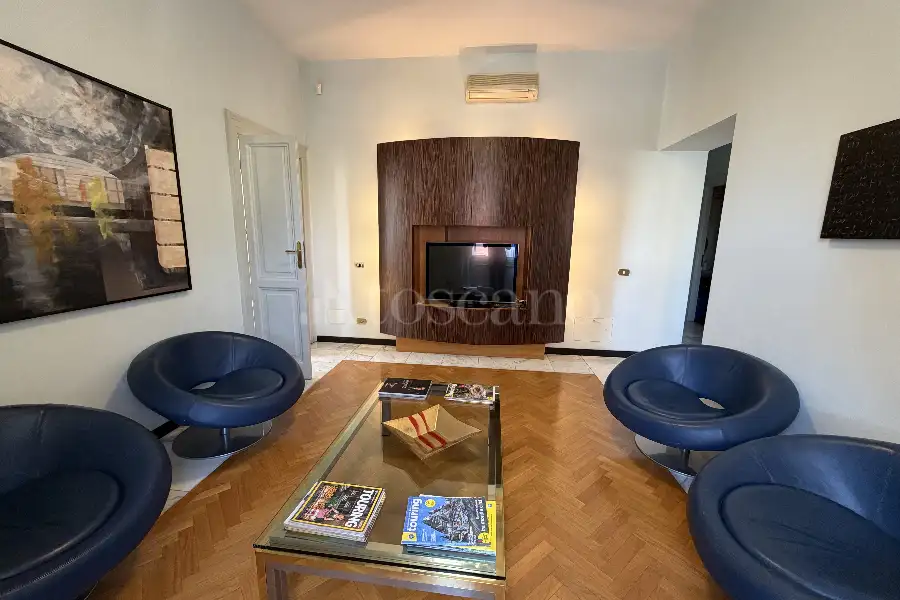 Palazzo in affitto di 600 mq a €16.000 (rif. 24/2025)