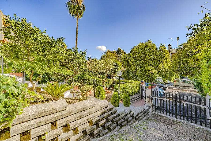 Casa in vendita di 220 mq a €799.000 (rif. 35/2026)