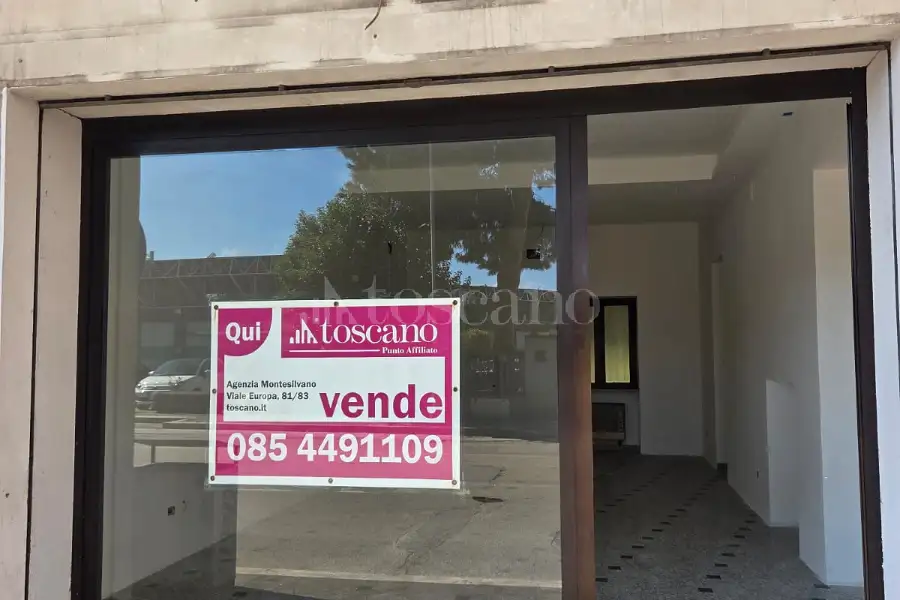 Negozio in vendita di 50 mq a €98.500 (rif. 15/2026)