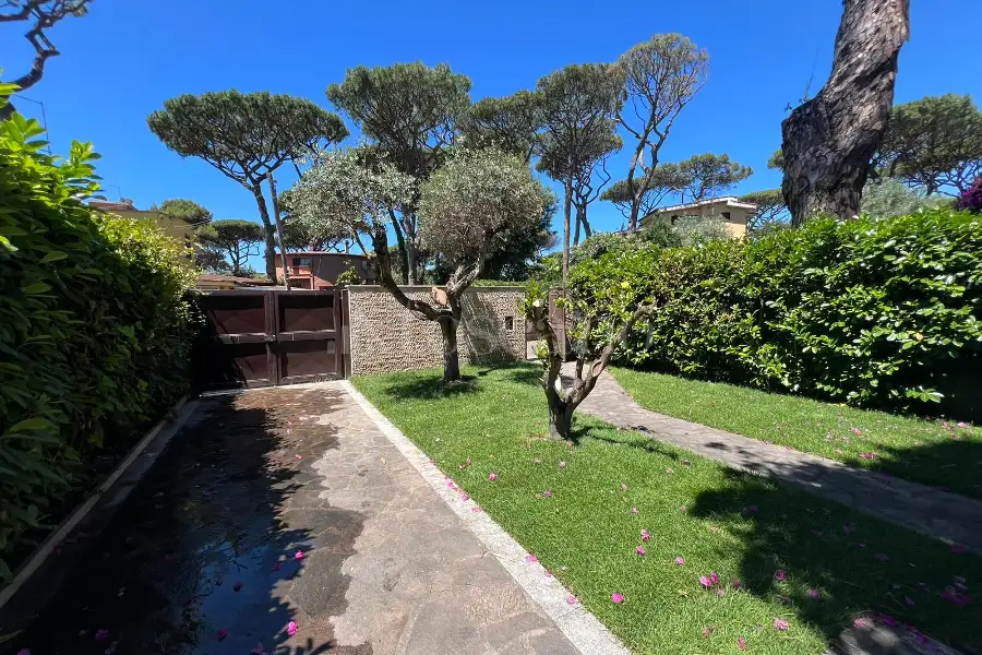 Villino a Schiera in vendita di 90 mq a €410.000 (rif. 5/2026)