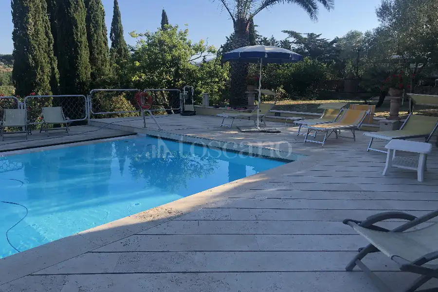 Villa Plurifamiliare in vendita di 800 mq a €1.390.000 (rif. 26/2024)
