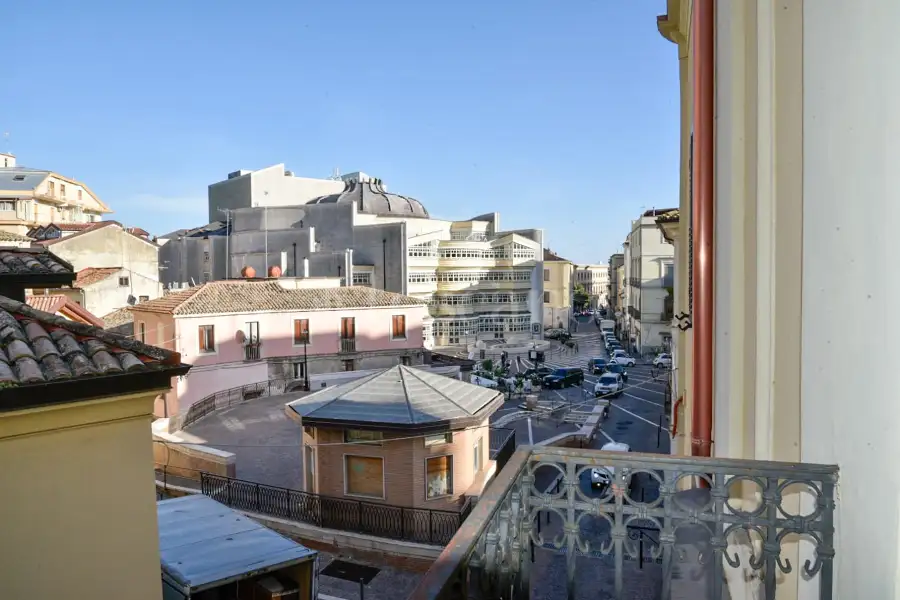 Casa in vendita di 410 mq a €420.000 (rif. 25/2026)