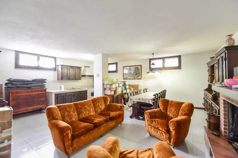 Villa in vendita di 600 mq a €880.000 (rif. 5/2026)
