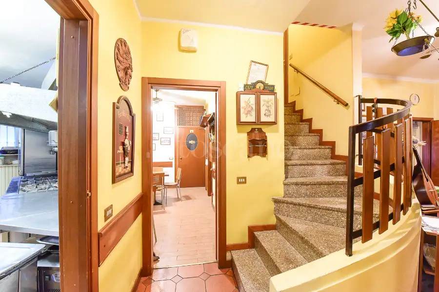 Palazzo in vendita di 300 mq a €355.000 (rif. 31/2024)