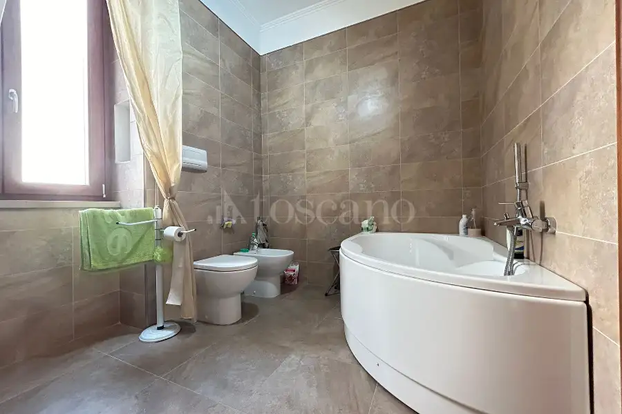 Casa Indipendente in vendita di 200 mq a €250.000 (rif. 54/2024)
