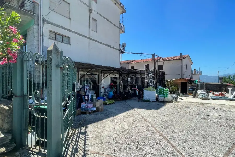 Attività Commerciale in vendita di 170 mq a €80.000 (rif. 19/2026)