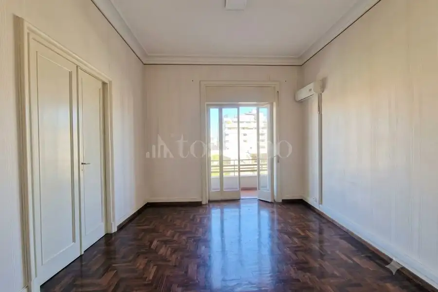 Casa in vendita di 295 mq a €1.350.000 (rif. 105/2026)