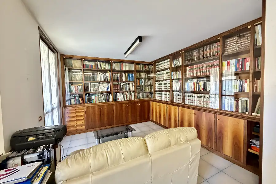 Villa in vendita di 400 mq a €870.000 (rif. 13/2026)