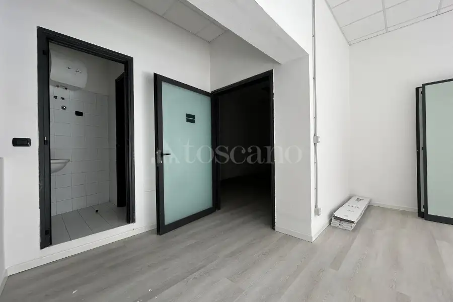 Negozio in vendita di 235 mq a €210.000 (rif. 48/2025)