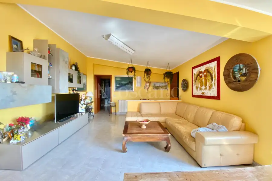 Attico in vendita di 173 mq a €315.000 (rif. 14/2026)