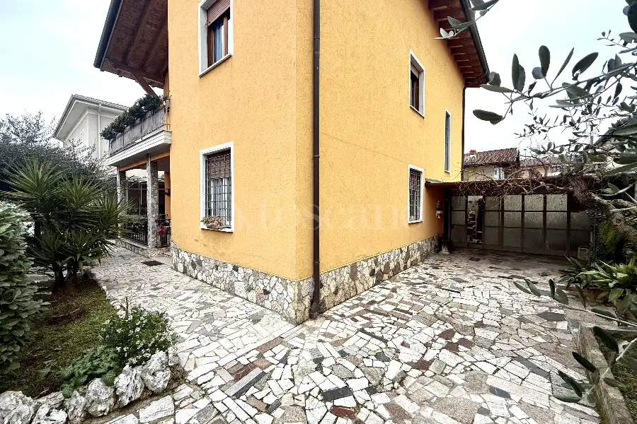 Casa in vendita di 220 mq a €239.000 (rif. 23/2026)