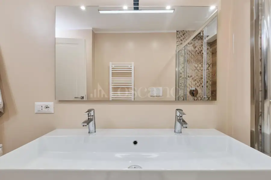 Villa in vendita di 259 mq a €1.100.000 (rif. 2/2026)