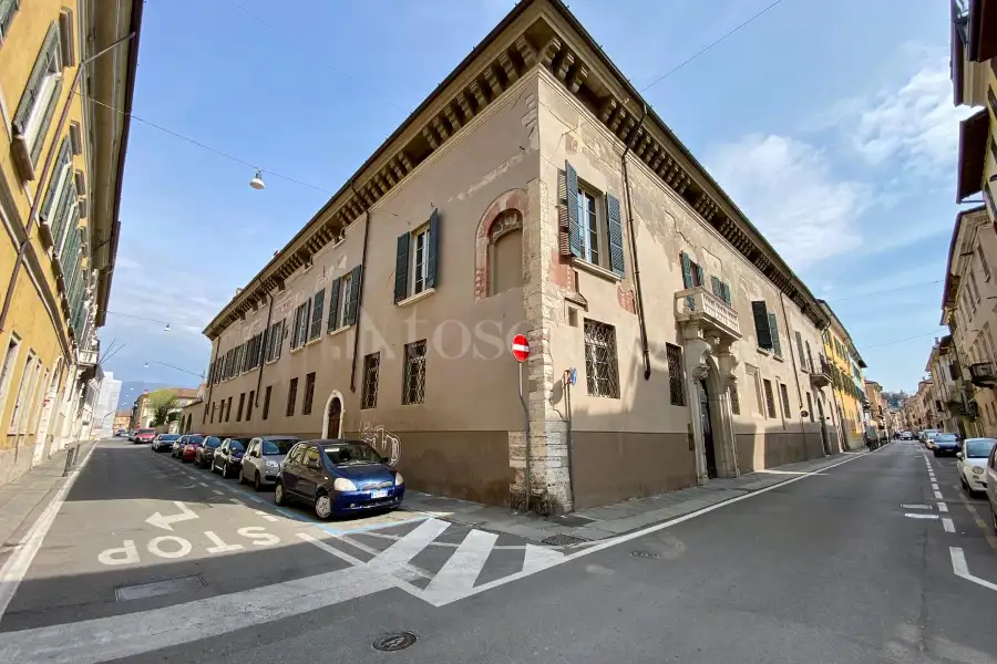 Casa in vendita di 190 mq a €800.000 (rif. 9/2026)