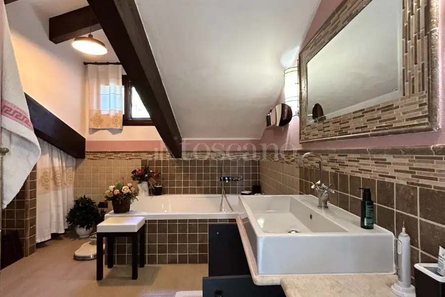 Villa in vendita di 200 mq a €480.000 (rif. 170/2026)