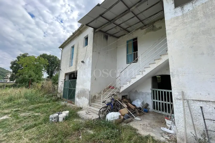 Villa Bifamiliare in vendita di 200 mq a €180.000 (rif. 45/2025)