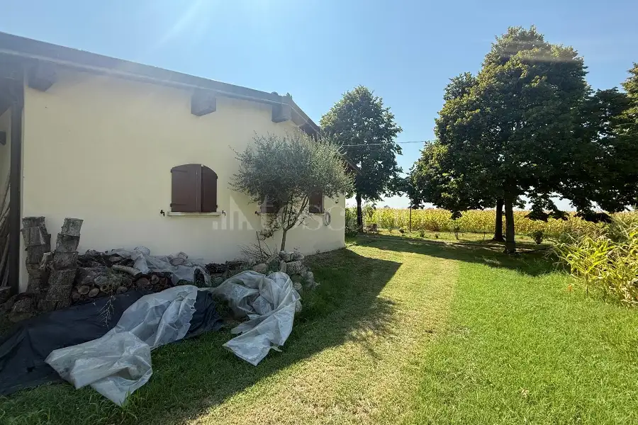 Casa Indipendente in vendita di 600 mq a €1.359.000 (rif. 49/2026)