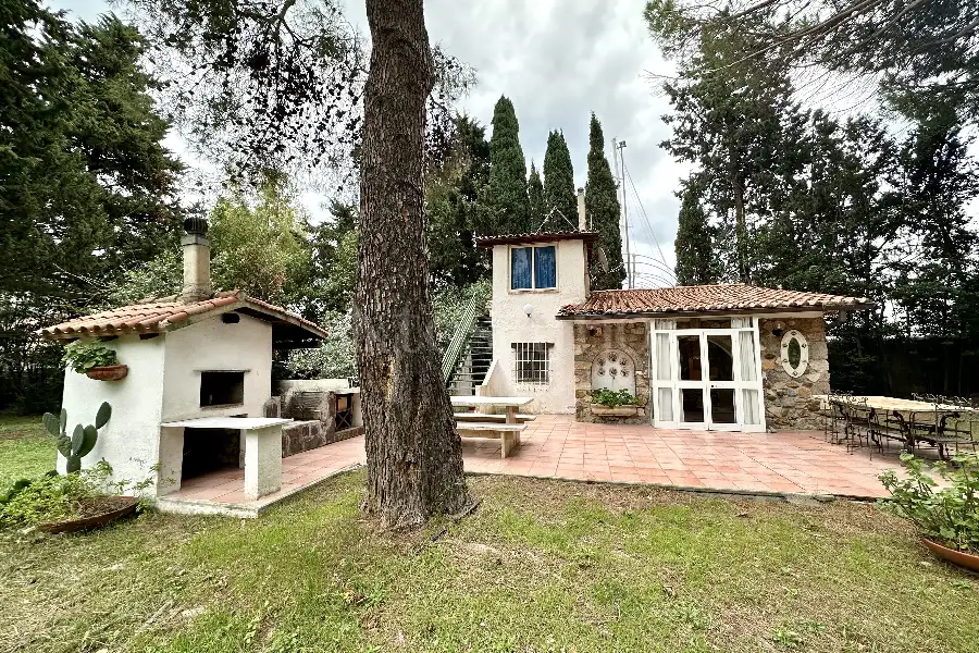 Casale in vendita di 200 mq a €790.000 (rif. 22/2025)
