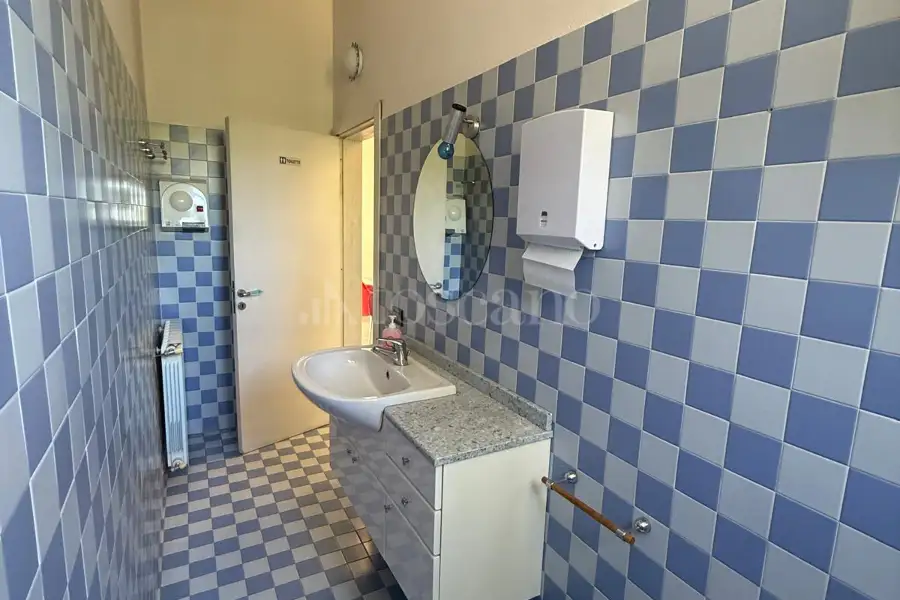 Magazzino in affitto di 300 mq a €1.600 (rif. 56/2025)