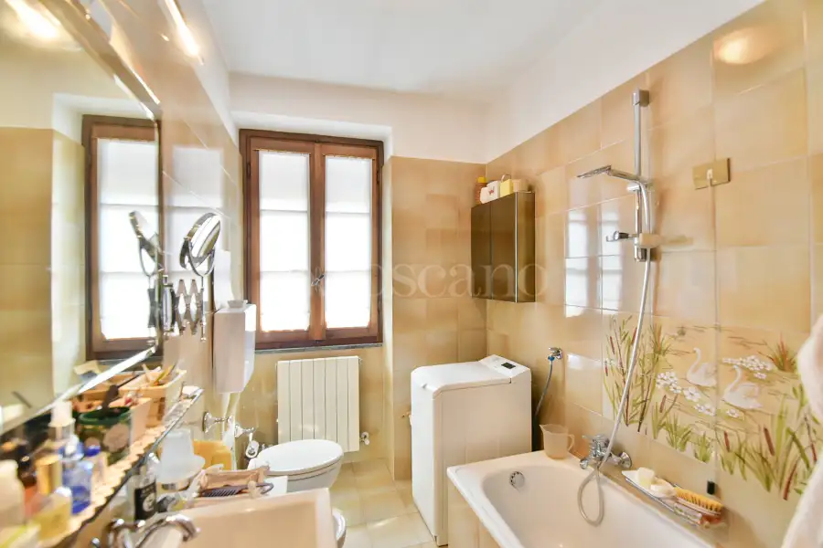 Casa in vendita di 250 mq a €270.000 (rif. 28/2025)