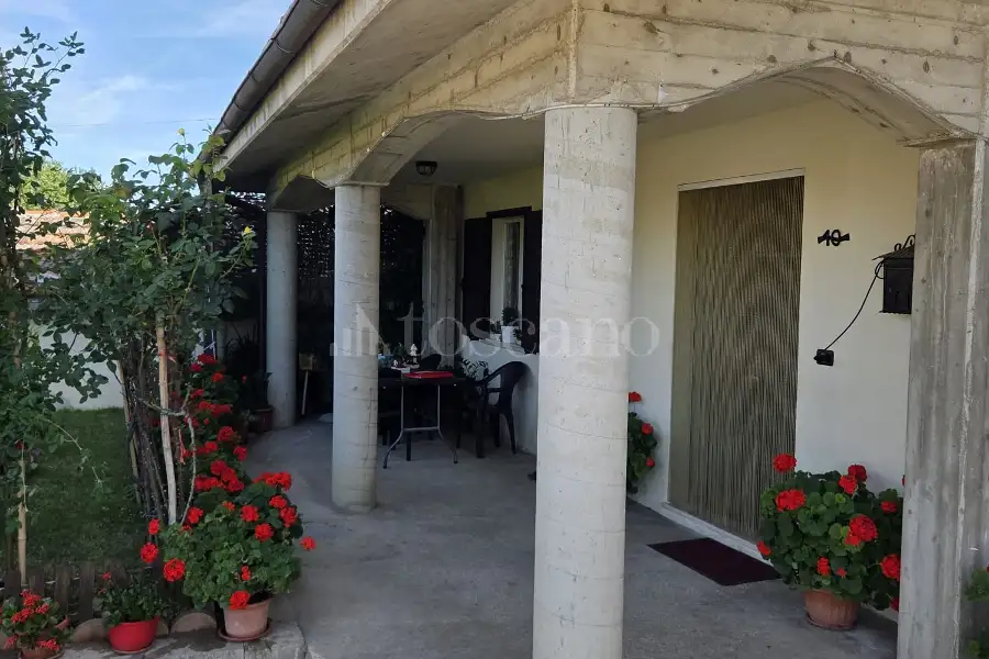 Casale in vendita di 300 mq a €200.000 (rif. 21/2026)