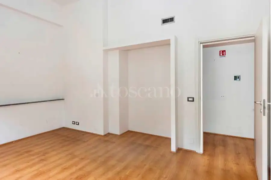 Ufficio in vendita di 151 mq a €990.000 (rif. 7/2026)