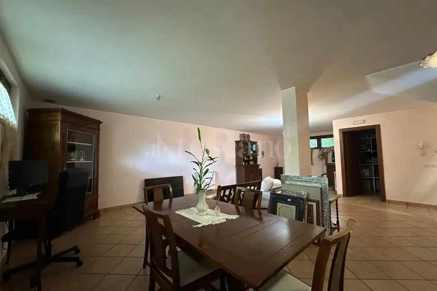 Villino a Schiera in vendita di 210 mq a €240.000 (rif. 94/2025)
