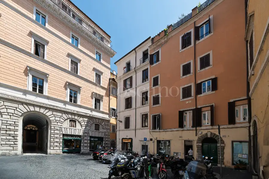 Attico in vendita di 250 mq a €2.700.000 (rif. 46/2026)